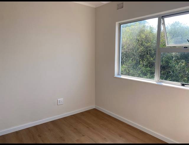 2 BEDROOM APARTMENT FOR SALE IN NEWSEL BEACH